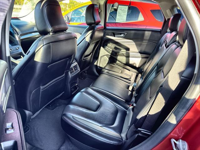 2022 ford edge titanium