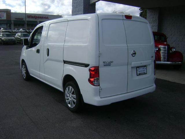 2017 nissan nv200 sv