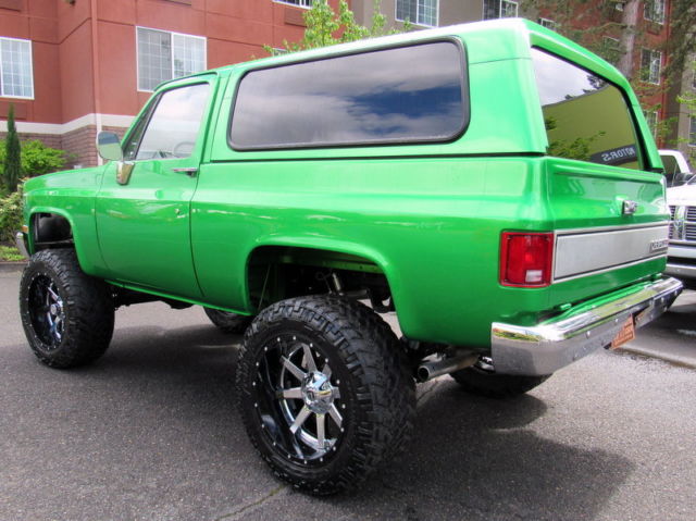 1983 restomod k5 blazer show sema 22x12s 37s, 2010 tahoe interior and drivetrain