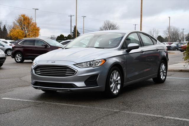 2020 ford fusion se