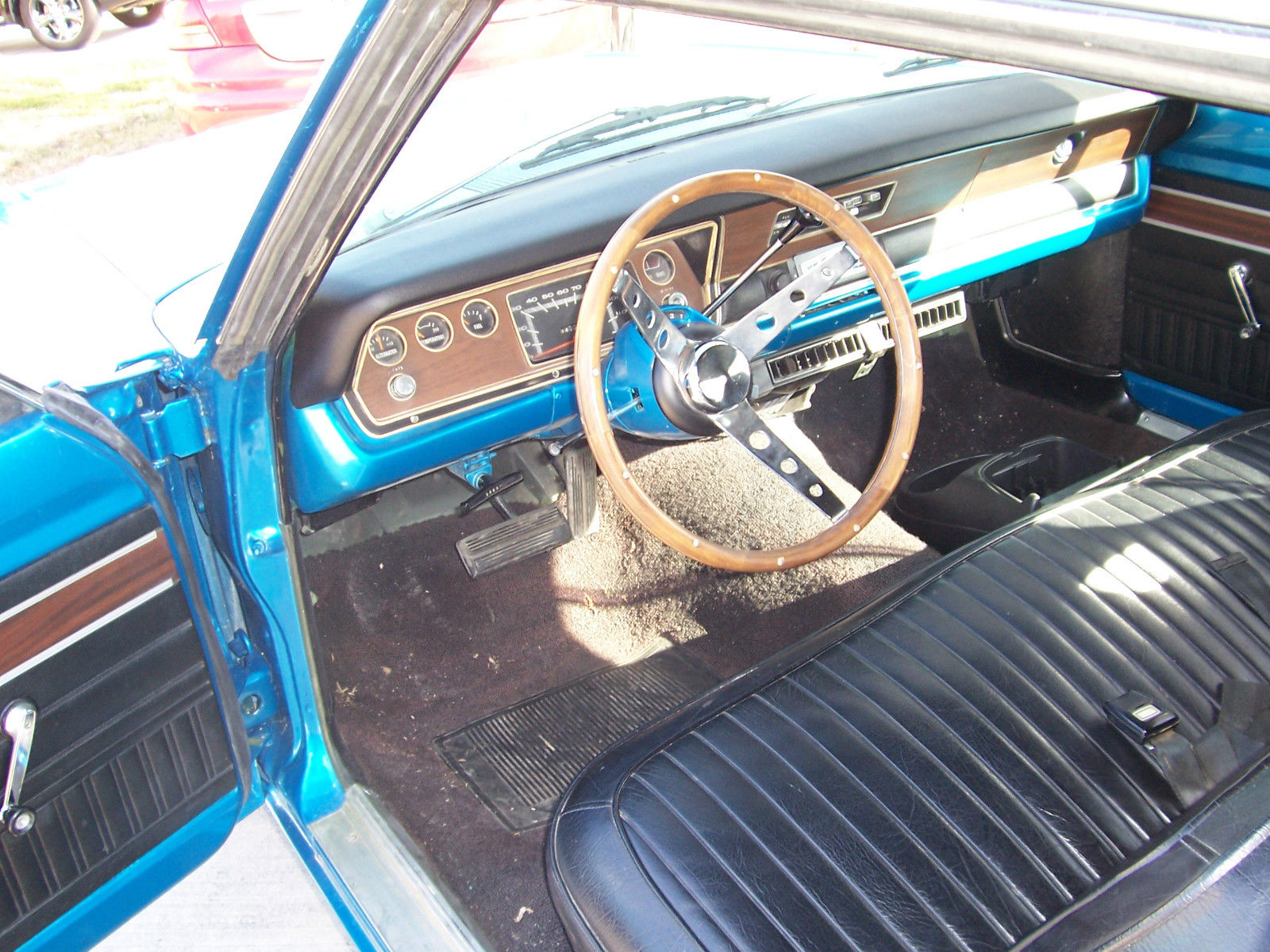 1972 dodge dart swinger hardtop 2-door 5.2l