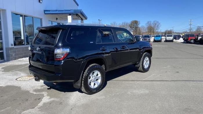 2018 toyota 4runner sr5 4dr 4x4 in east windsor, connecticut