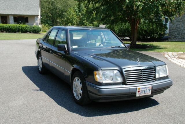 1994 mercedes-benz e-class 4 door sedan ....original owner