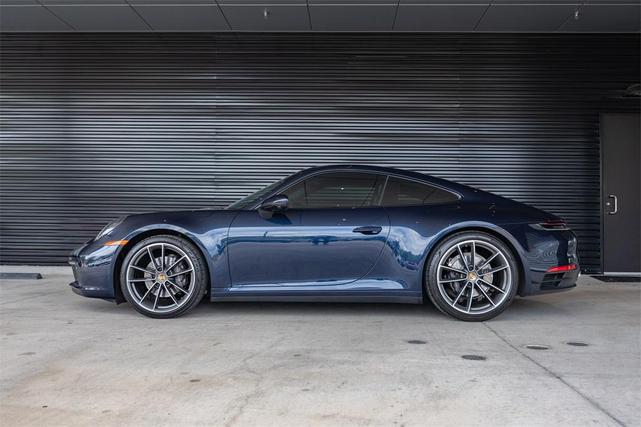 2021 porsche 911 carrera