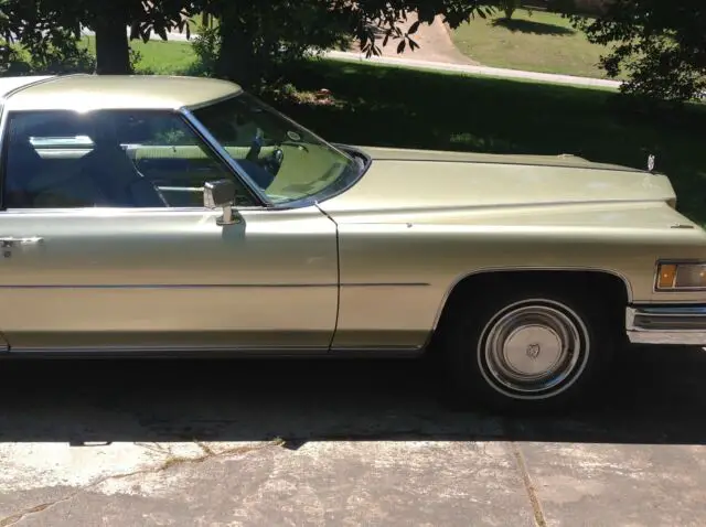 1975 cadillac coupe devillethere are 5