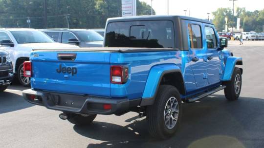 2024 Jeep Gladiator sport s