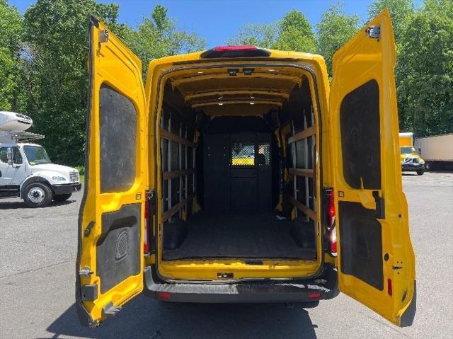2020 ford transit-250 base