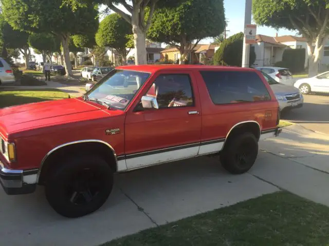 1985 chevrolet s10 blazer base sport utility 2-door 2.8l