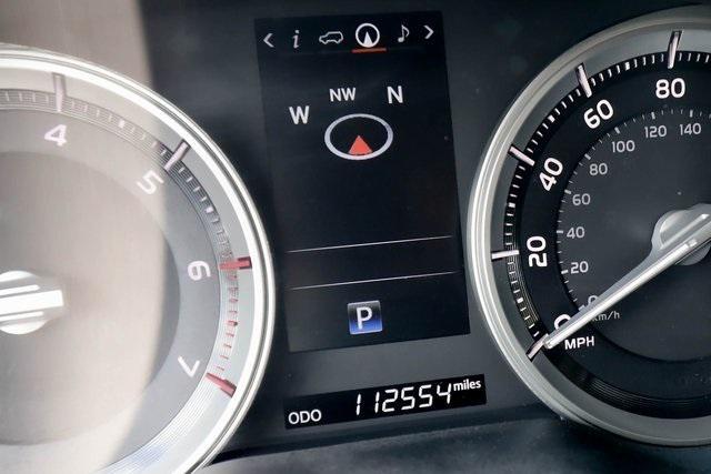 2016 toyota land cruiser base