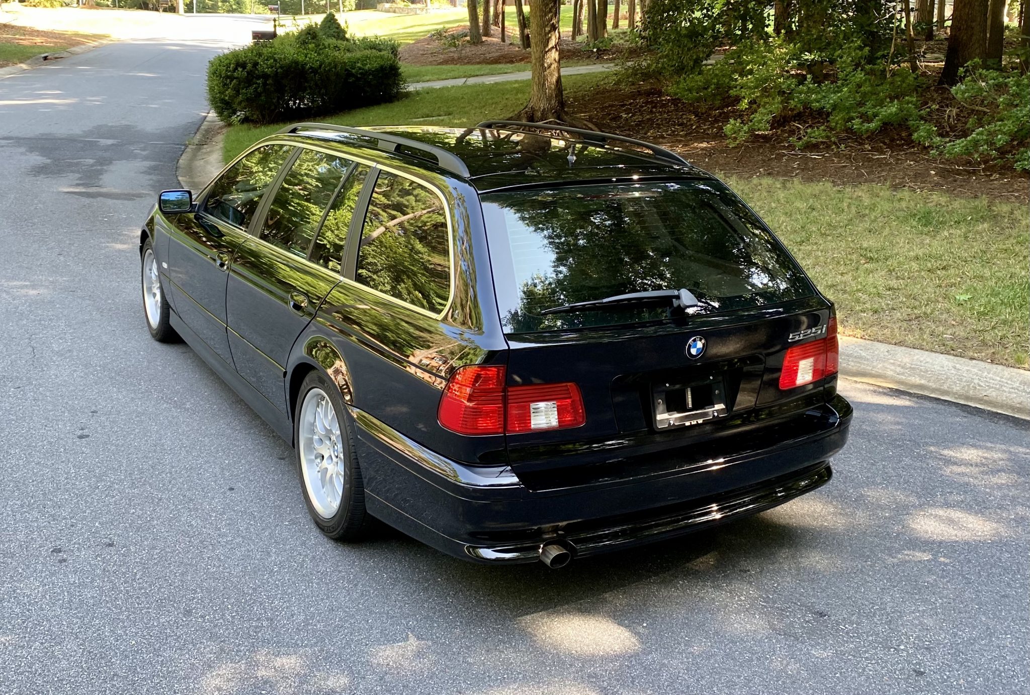 2003 bmw 525i sport wagon 5-speed