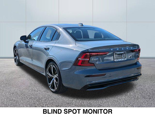 2024 volvo s60 plus dark theme