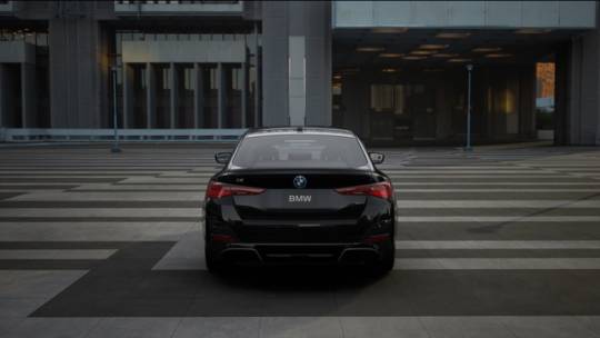 2025 BMW i4