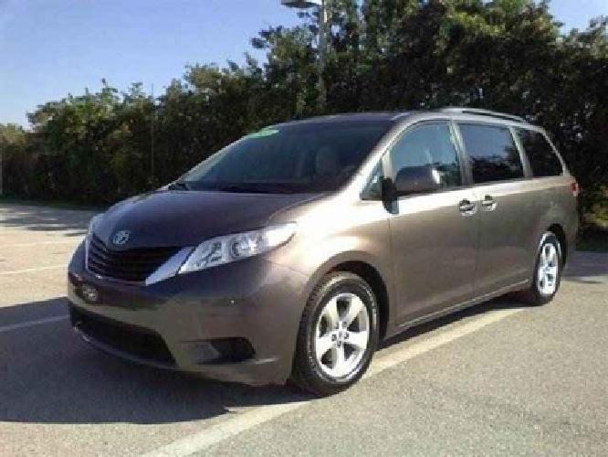 2011 toyota sienna le minivan 4d in tampa, fl