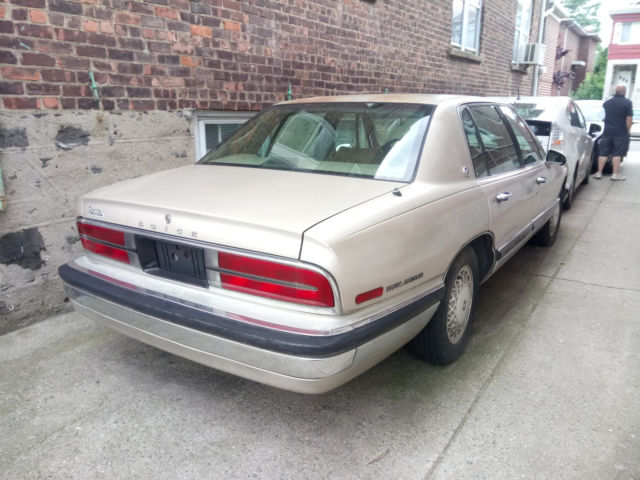 1994 buick park ave luxury sedan low miles 170-hp, 3.8-liter v-6