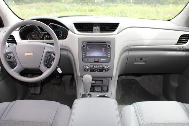 used 2017 chevrolet traverse awd ls indianapolis, in 46240 for sale in indianapolis, indiana