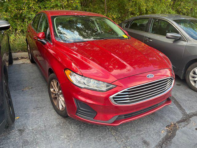 2020 ford fusion se