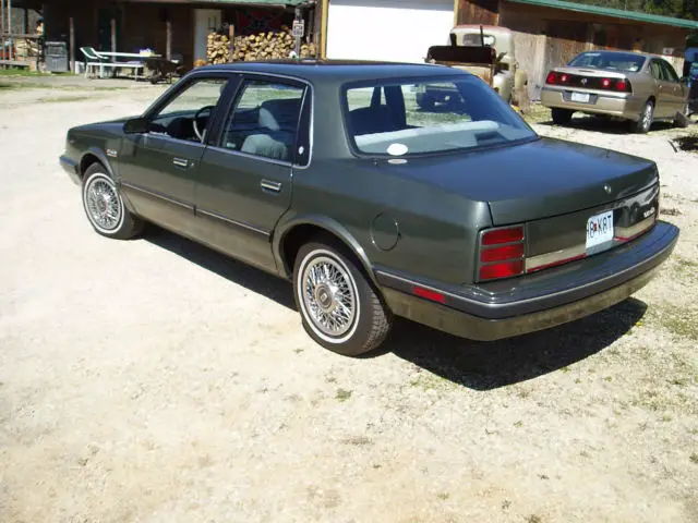1992 oldsmobile cutlass ciera sl sedan 4-door 3.3l
