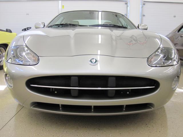 2006 jaguar xk8 base