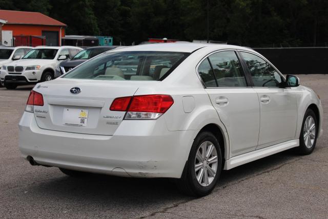 2011 subaru legacy premium