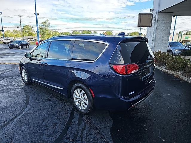 2019 chrysler pacifica touring l