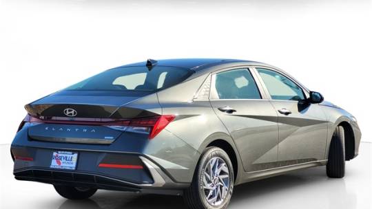 2024 Hyundai Elantra