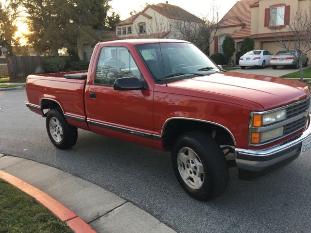 1990 chevy silverado 4x4 no reserve!!