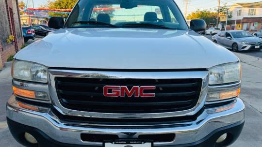 2004 GMC se