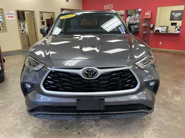 2022 toyota highlander xle