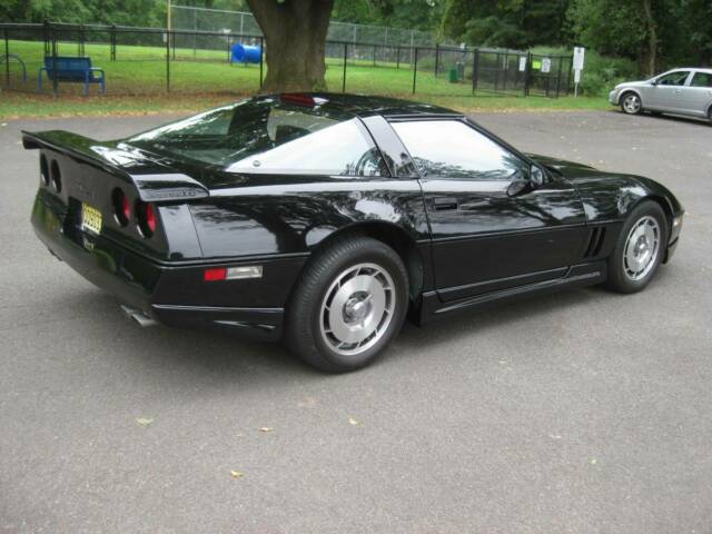 1987 corvette coupe, 40,500 miles, 2nd owner, with greenwood package
