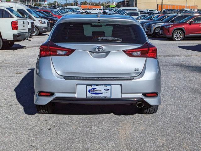 2018 toyota corolla im base