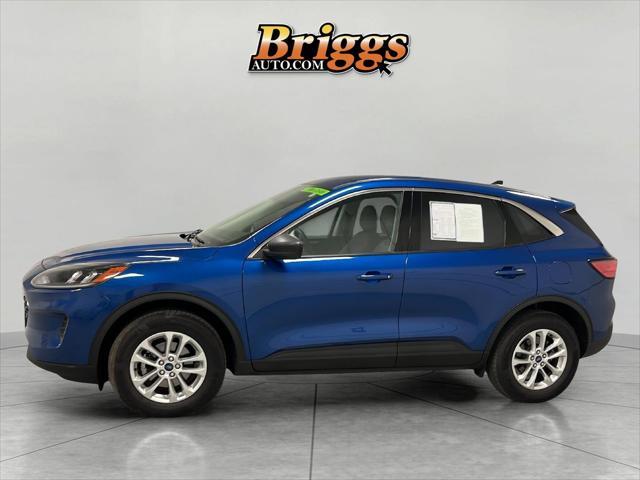 2022 ford escape se
