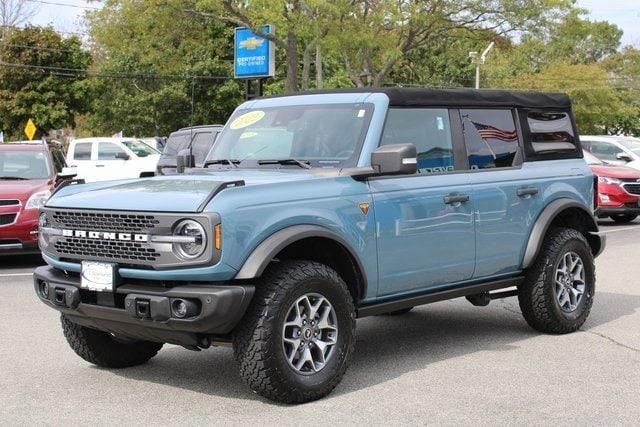2022 ford bronco base
