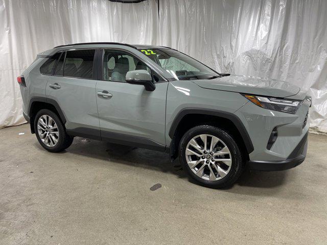 2022 toyota rav4 xle