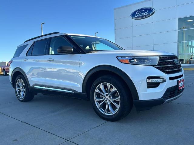 2021 ford explorer xlt