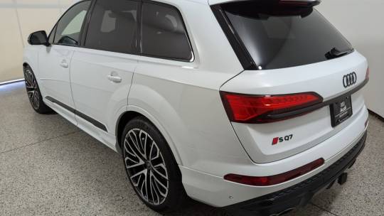 2025 Audi SQ7