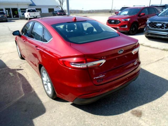 2020 ford fusion se