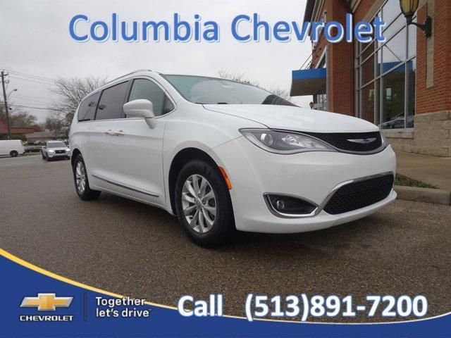 2018 chrysler pacifica touring-l plus