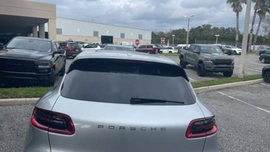 2016 Porsche Macan