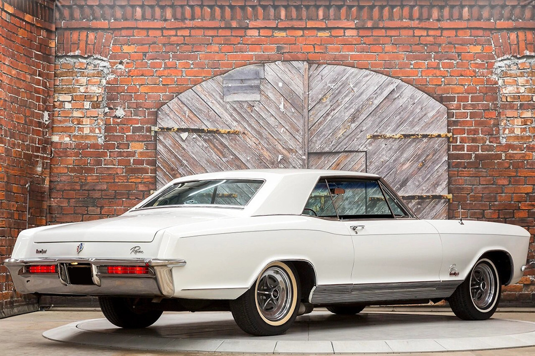 buick riviera gs