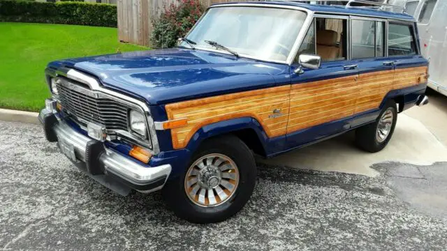 1985 jeep wagoneer grand wagoneer (free shipping with bin)