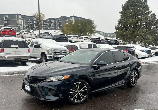 2020 toyota camry se