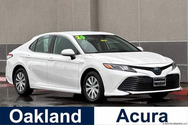 2020 toyota camry le