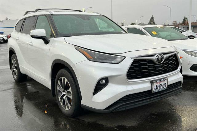 2022 toyota highlander xle