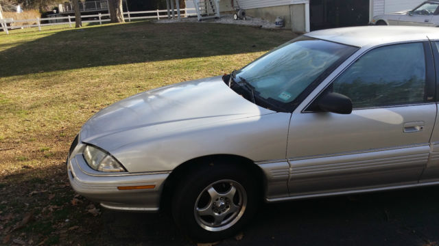 1992 pontiac grand am se sedan 4-door 2.3l