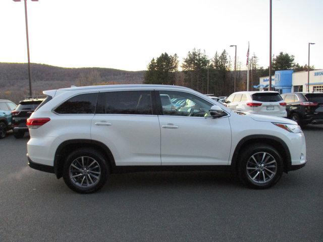 2019 toyota highlander xle