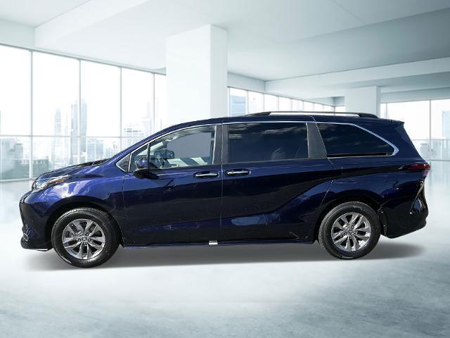 2022 toyota sienna xle