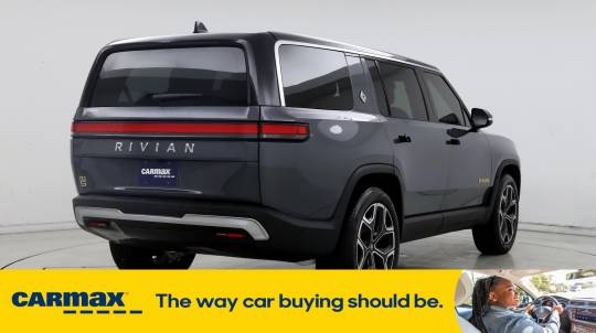 2023 Rivian R1S