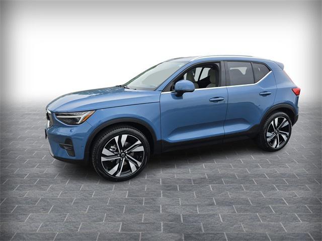 2024 volvo xc40 b5 plus bright theme