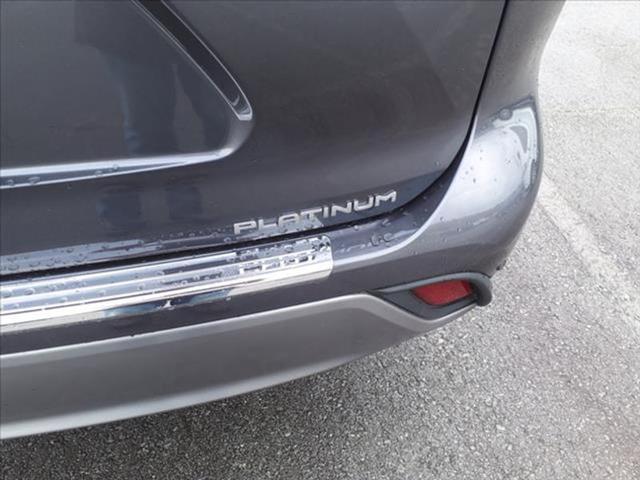 2023 toyota highlander platinum