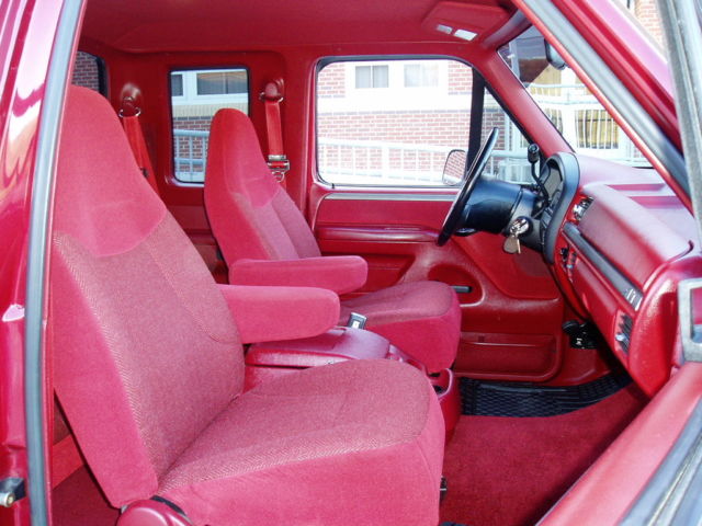 1992 ford f-150 xlt ex/cab 4x4 .. 51k miles .. 5.8 v8 .. auto
